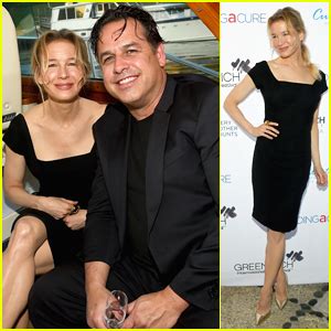 Sibling Revelry! Renée Zellweger Brings Her Brother as Date to。